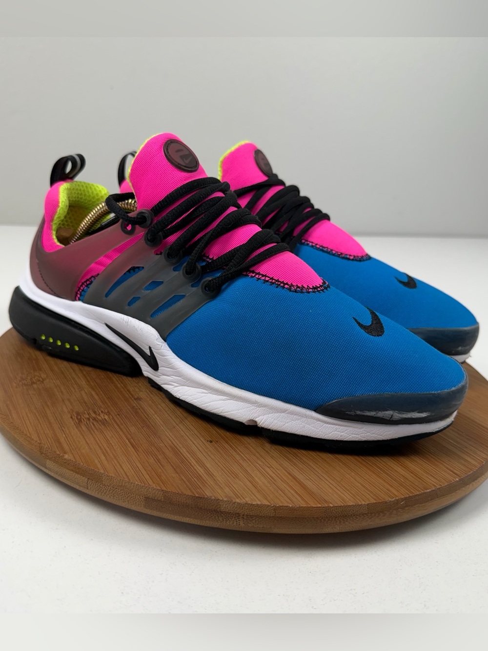 Nike Air Presto “Photo Blue Blink Blast” Sneakers